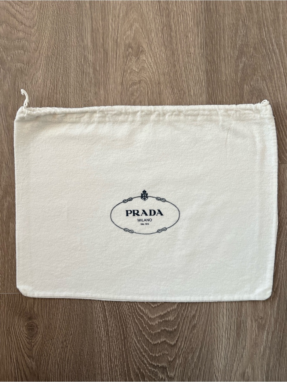 Prada dust bag (C910)